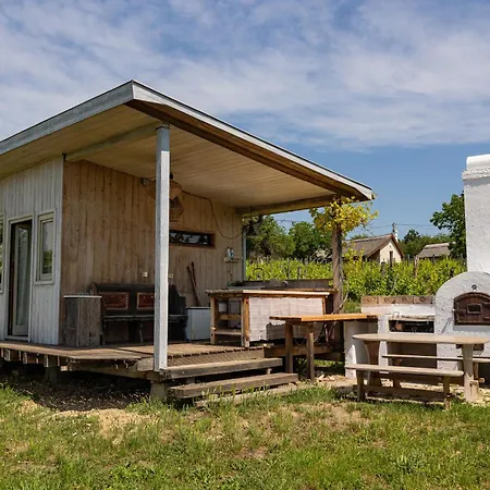 Nyaraló Overlooking Balaton - Tora Nezo Haziko *